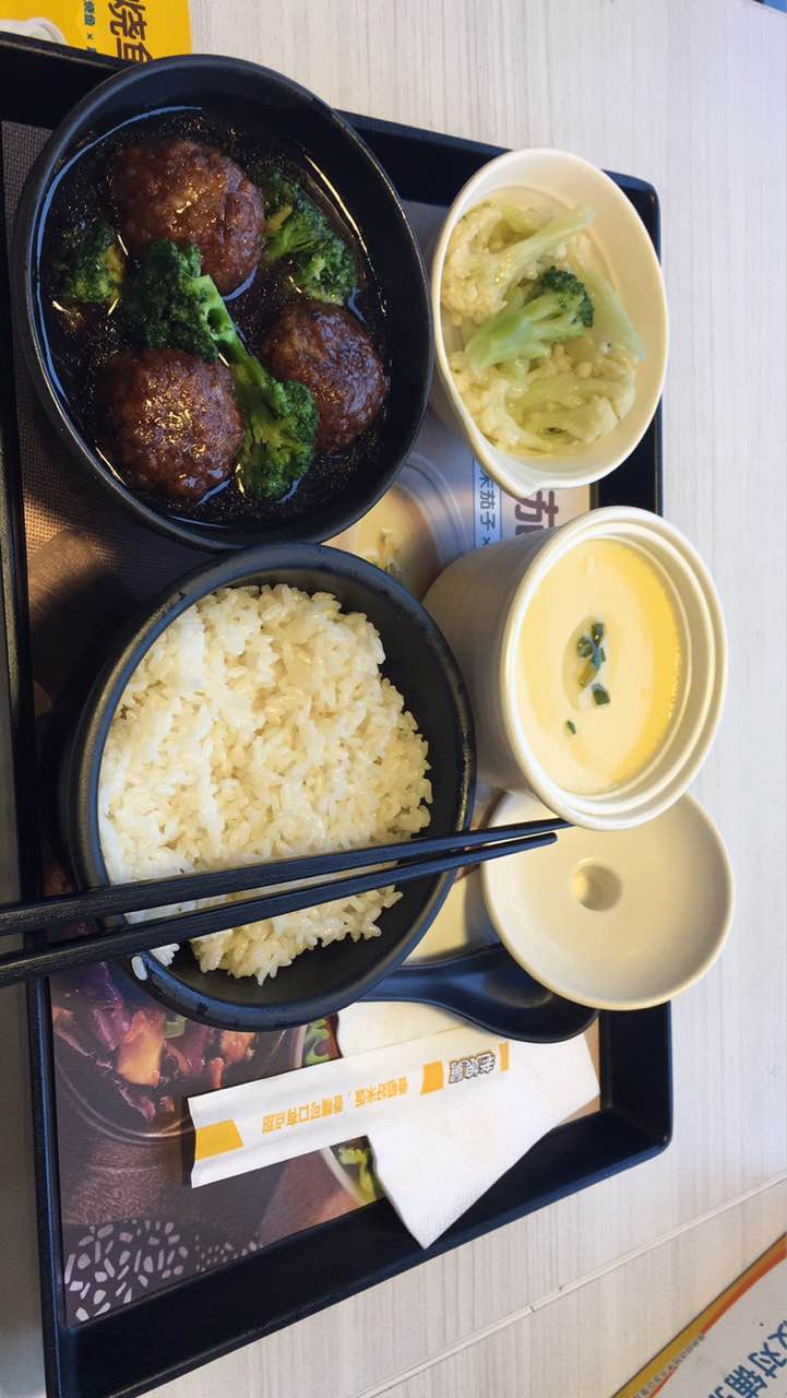 2021老娘舅(西塞山路分公司)美食餐厅,高铁站吃饭方便,味道还可以.