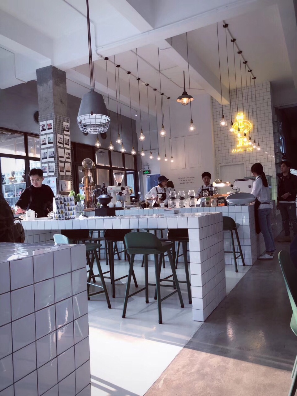 akimbo cafe