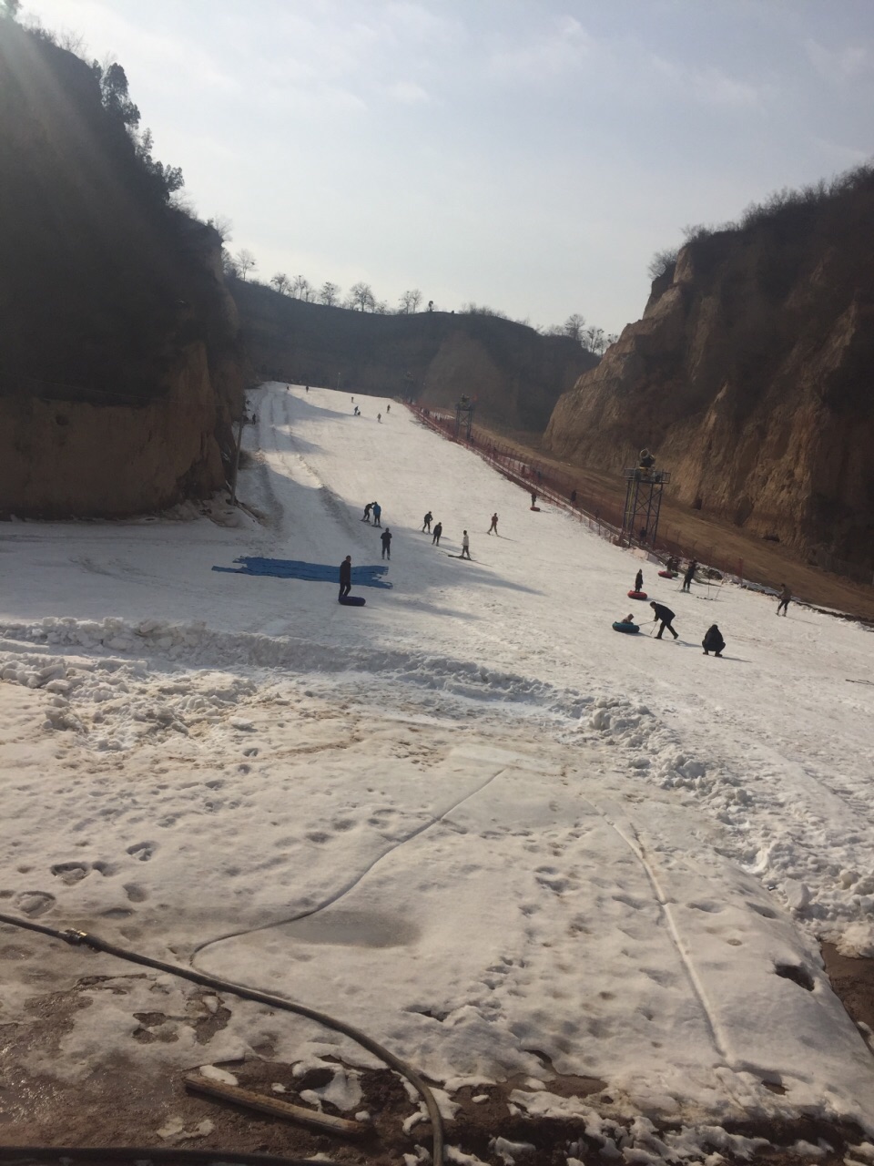 看了好多家滑雪场 评分也都差不多 九龙口相对评分较高&#x