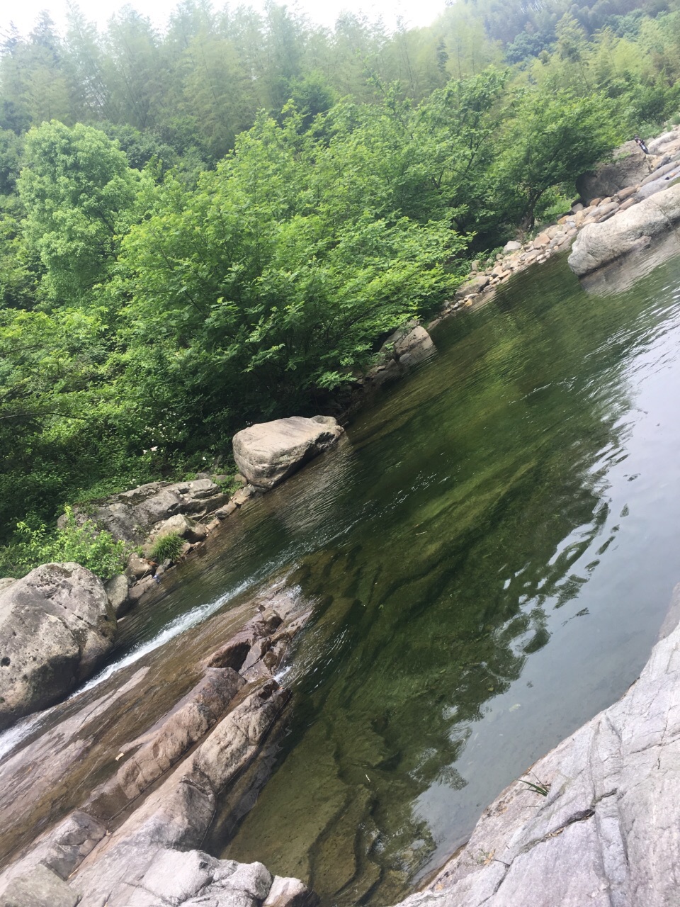 山路走的好累,买了两个景区门票,只去了一个浙东小九寨,丹山赤水离