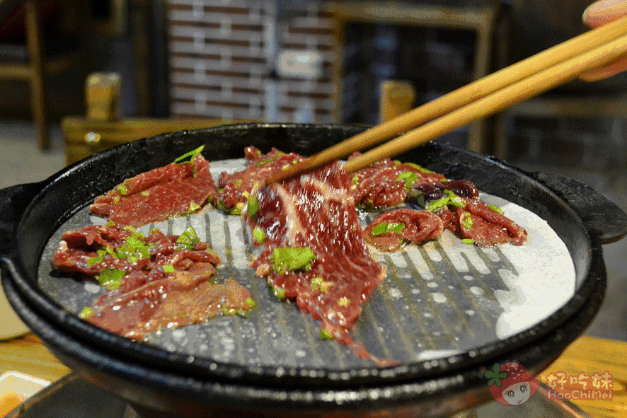 硕德 ● 吐温 不是开玩笑 隔着屏幕我都能闻到烤肉的香味 根本就把持