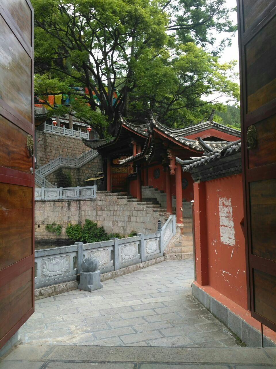 白马龙潭寺