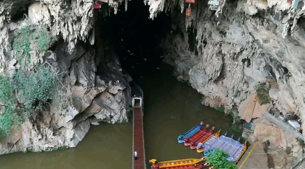 建水燕子洞