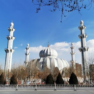 阅海清真大寺   分 1条点评 清真寺 宗教场所 距玩乐499m 免费