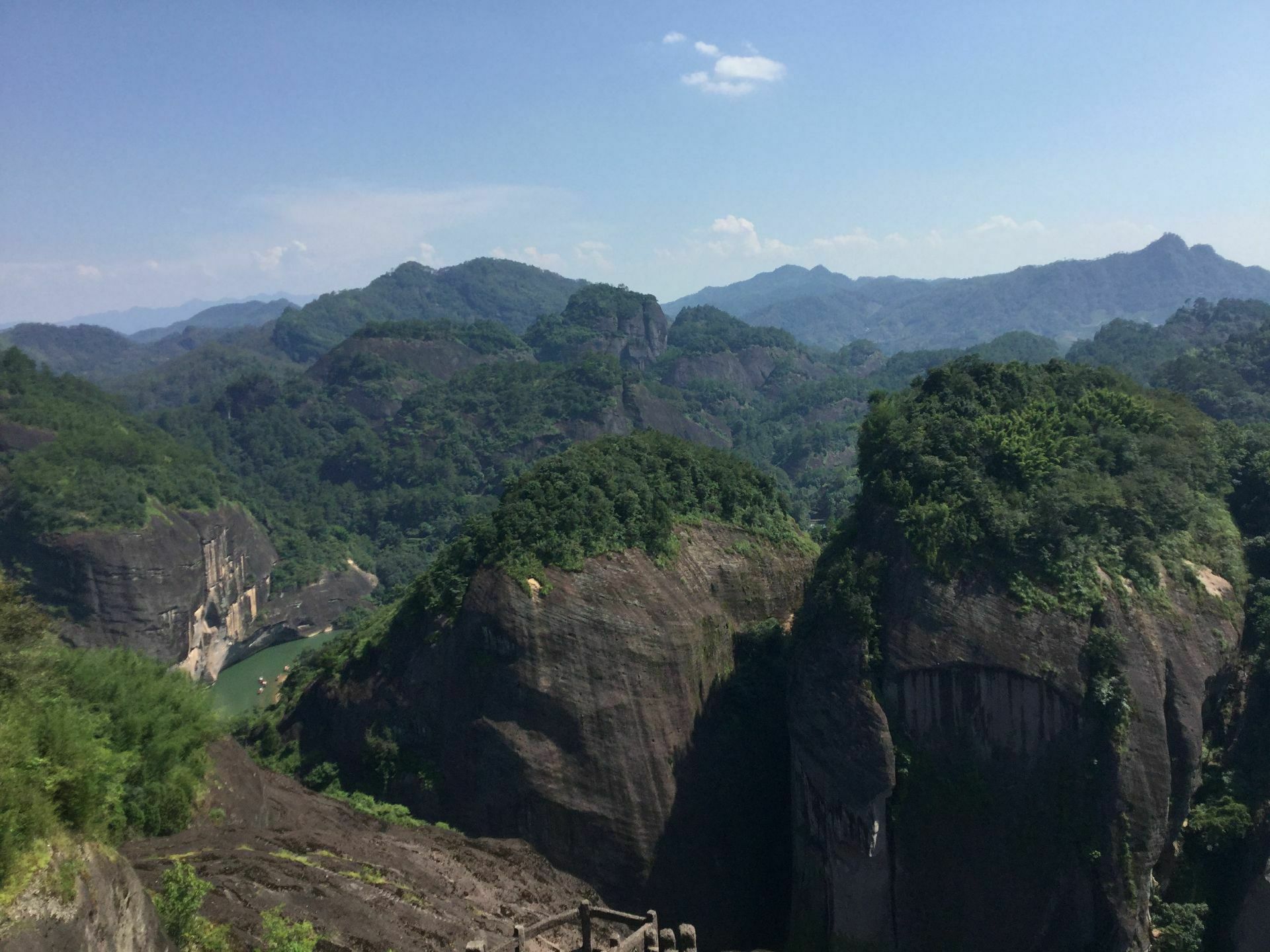 【携程攻略】武夷山伏虎岩景点,伏虎岩是大家走向天王峰上面的时候会