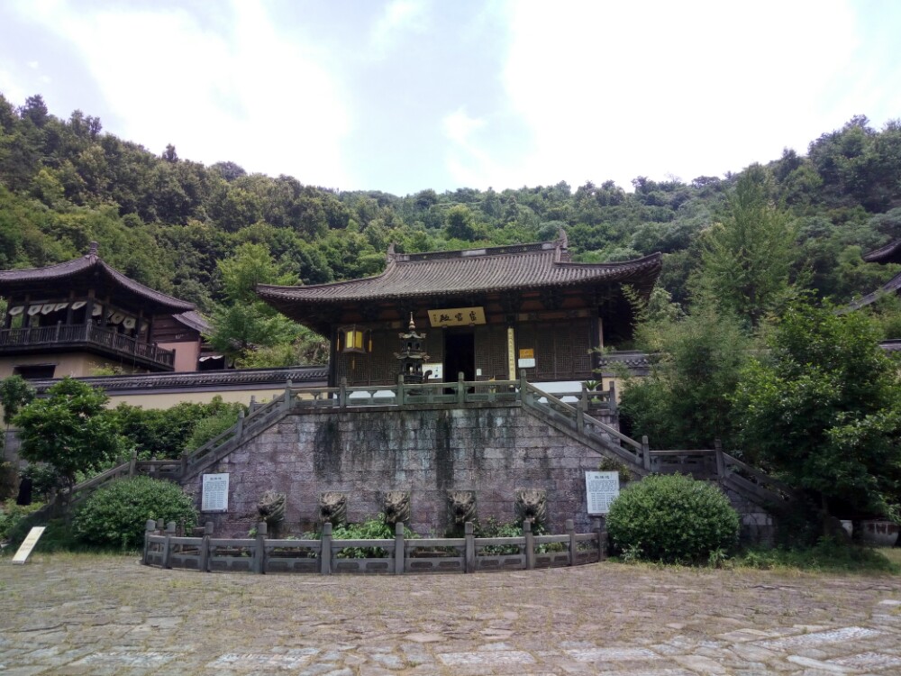 大佛寺景区