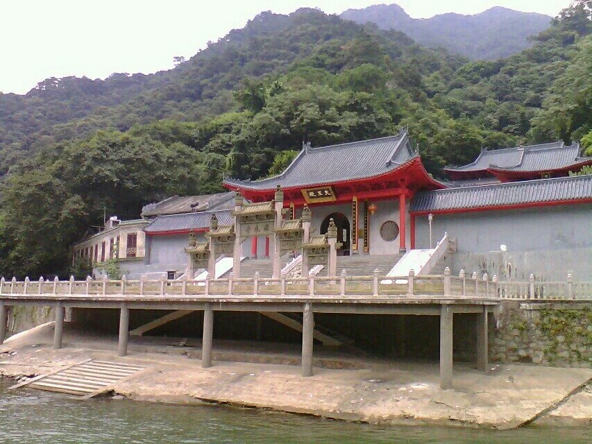 清远飞来寺好玩吗,清远飞来寺景点怎么样_点评_评价