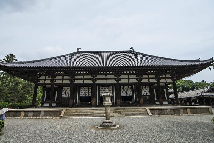 唐招提寺是著名古寺院,位于日本奈良市西京五条街,是一个和中国渊源