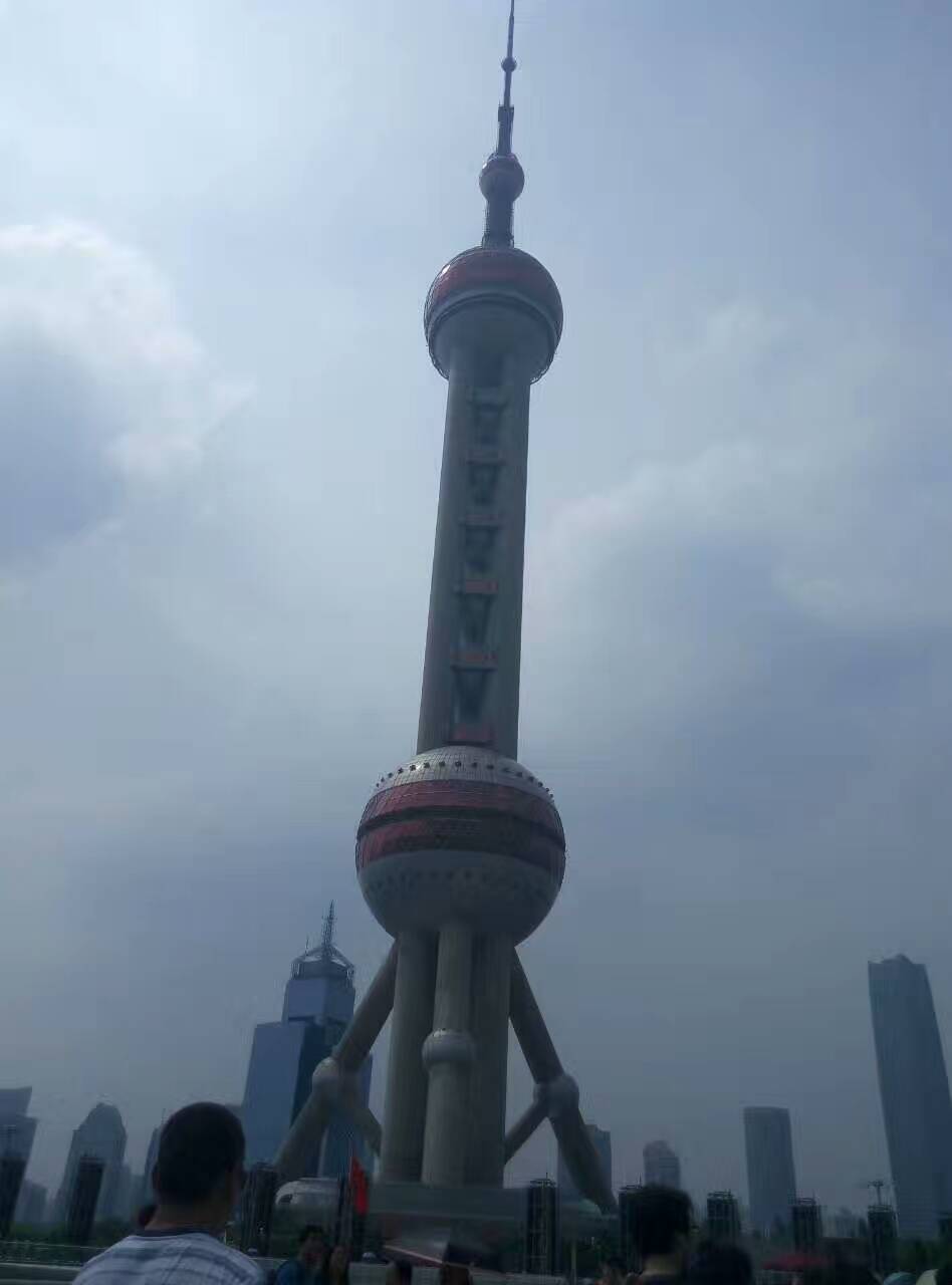主要是观光平台,万国建筑群,外滩气象信号塔,人民英雄纪念塔及外滩