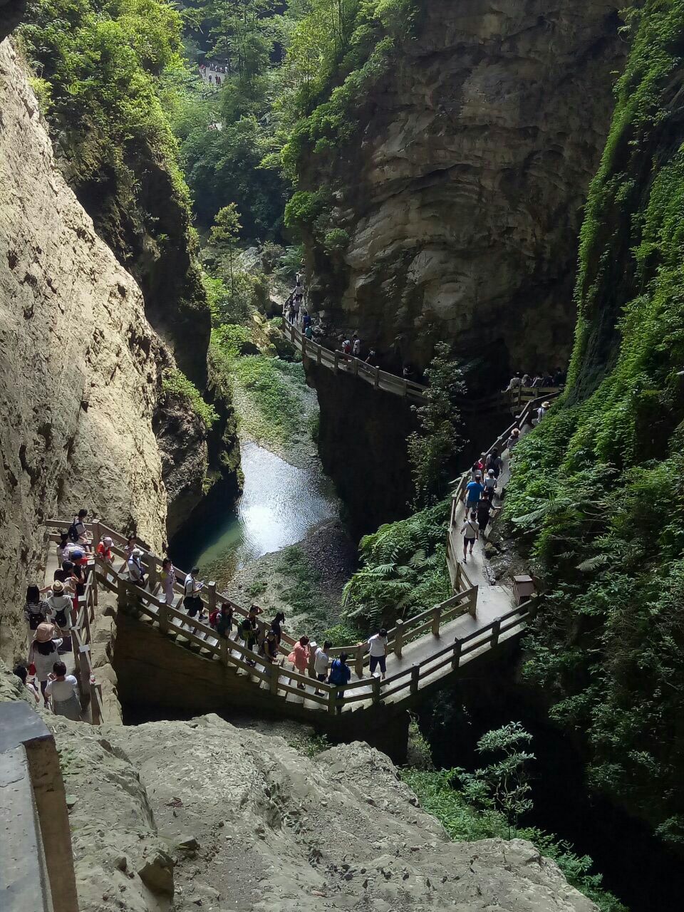 龙水峡地缝