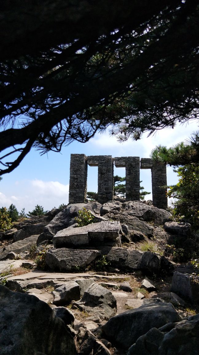 大别山主峰景区白马尖