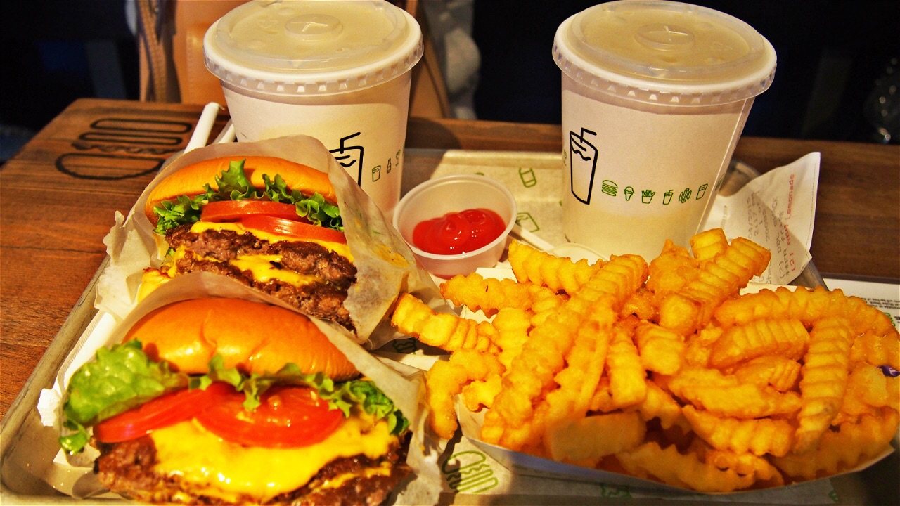 2022shake shack美食餐厅,我还是更喜欢国内汉堡那种.