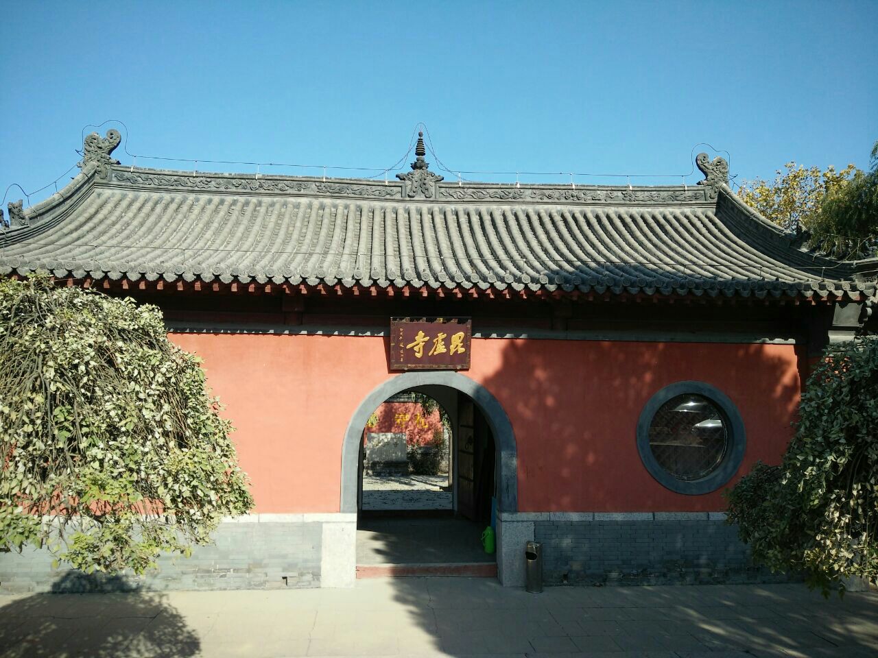 毗卢寺位于河北省石家庄西北郊的上京村,门票20元一位,古寺虽小,蕴藏