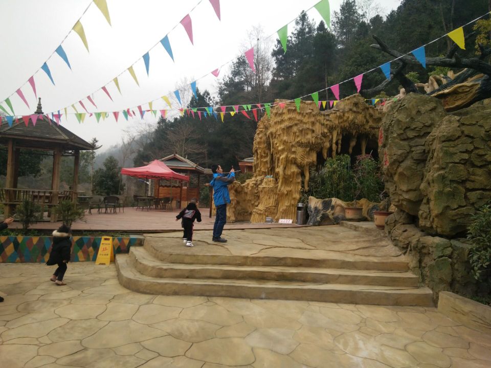 【携程攻略】贵定东山水乡温泉旅游度假村景点,风景和