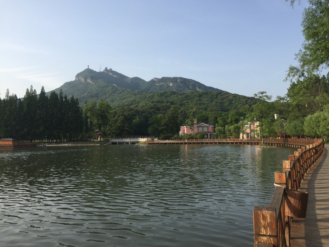 【携程攻略】确山老乐山风景区景点,人少!景美!空气清新!