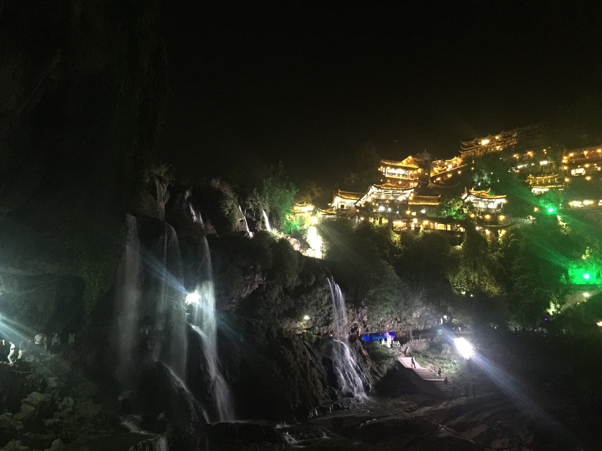 2022芙蓉镇景区-王村古街游玩攻略,芙蓉镇的夜景灯光太漂亮了.
