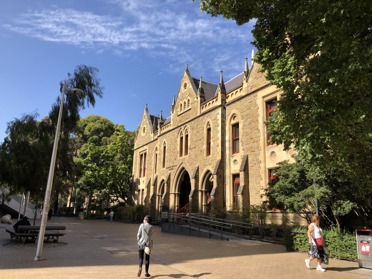 墨尔本大学