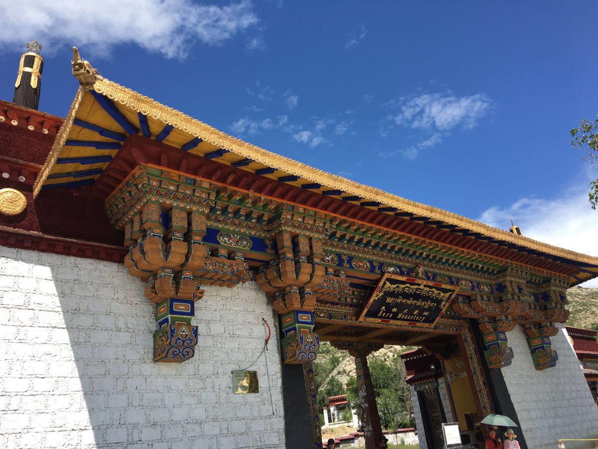 拉萨色拉寺 西藏最漂亮的寺院 汇聚了世间最浓烈的色彩|寺庙|色拉寺|寺院_新浪新闻