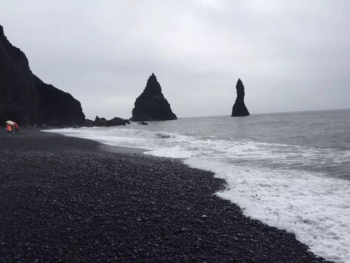 黑沙滩