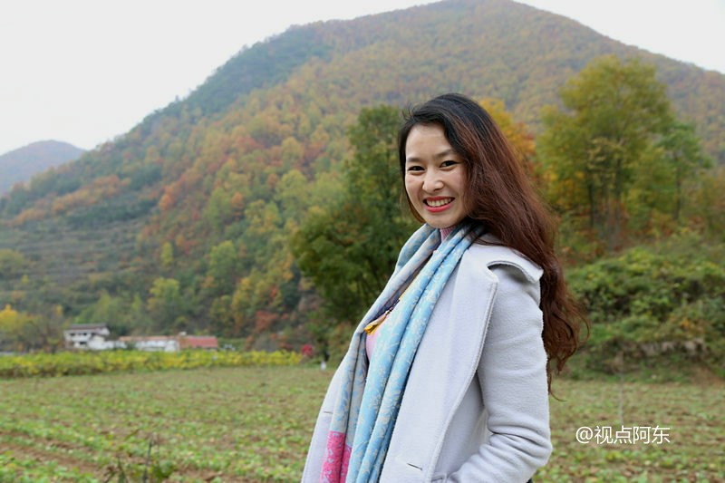 留坝"最美乡村公路"景色迷人 美女劈叉倒立一路撒欢(组图)