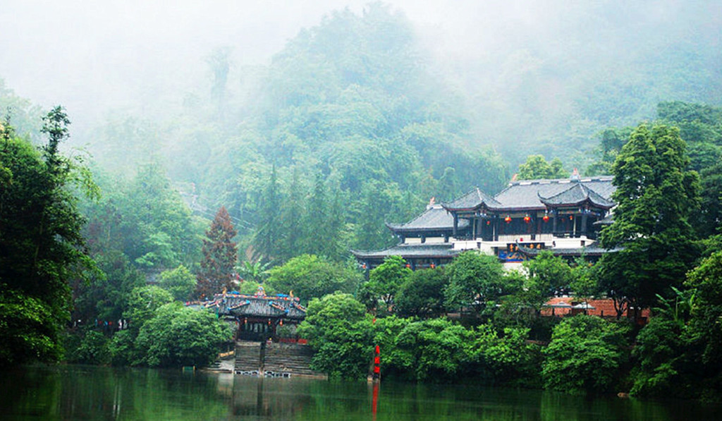 那一年-中华四大道教圣地【四川青城山游记】月城湖,上清宫,老君阁