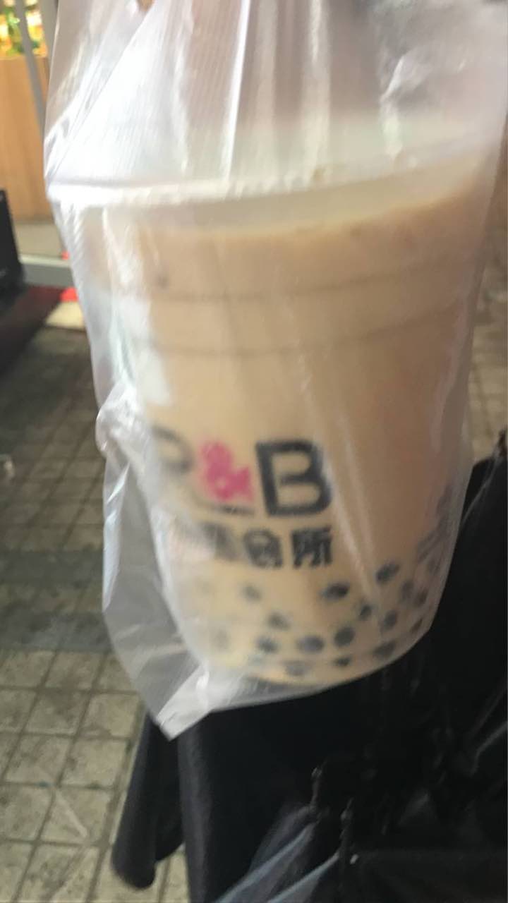 就是距离学校有点儿远哈哈,推荐奶茶和奶盖.