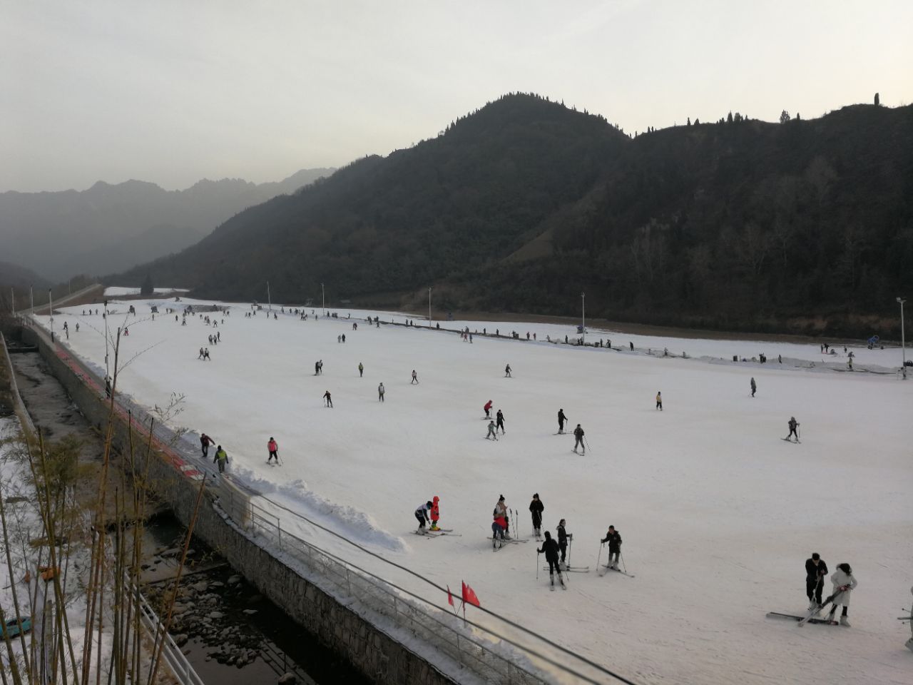 蓝田竹林畔滑雪场好玩吗,蓝田竹林畔滑雪场景点怎么样_点评_评价