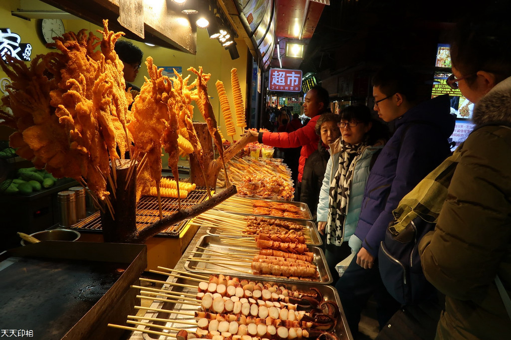 厦门曾厝垵夜市的海鲜美食