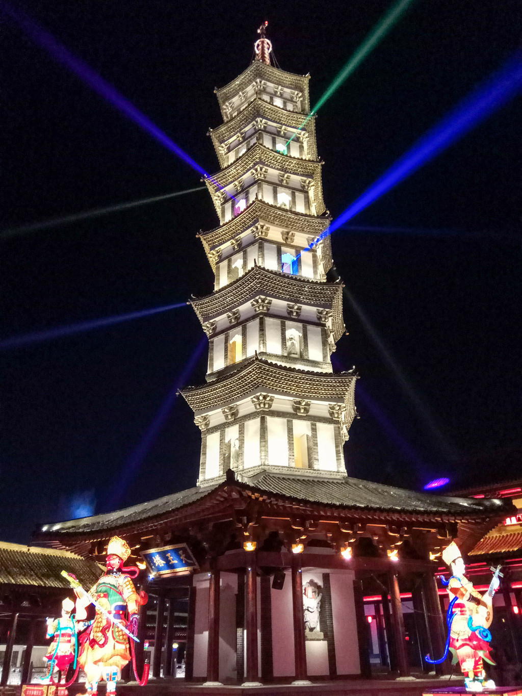 老衢州人常说,先有天王塔,后有衢莩  .
