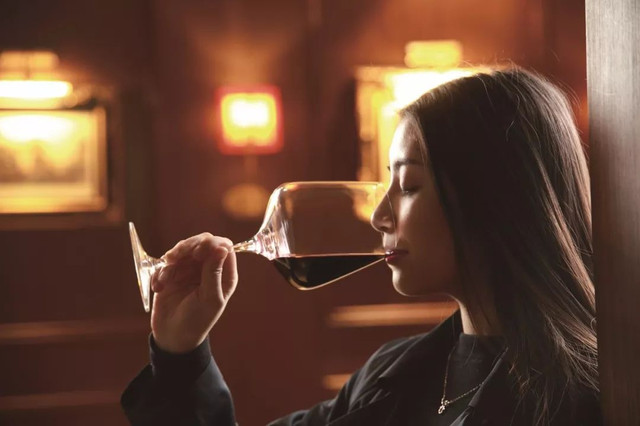 700㎡的超大酒窖,20年来一直是广州喝红酒最棒的地方