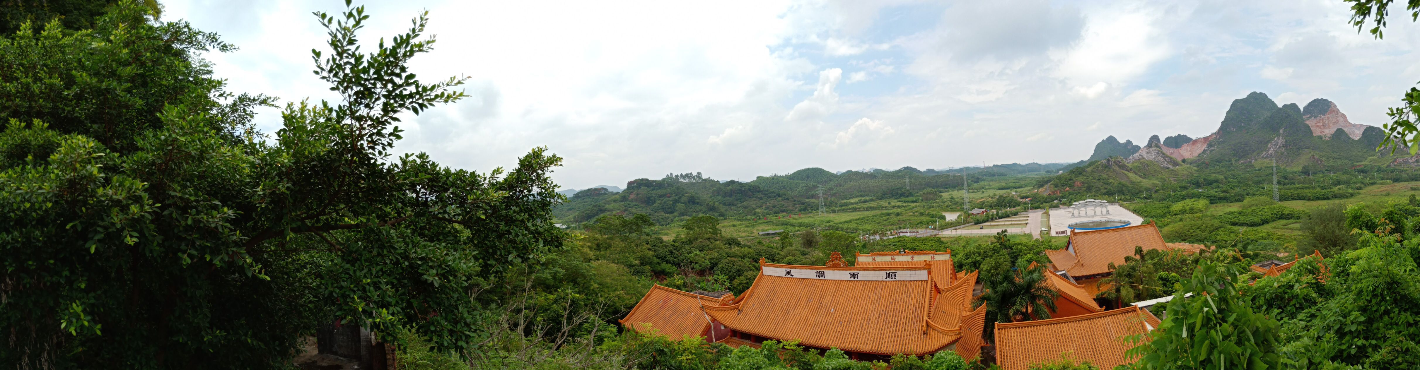 五彩田园里面有宝相寺很好,清净