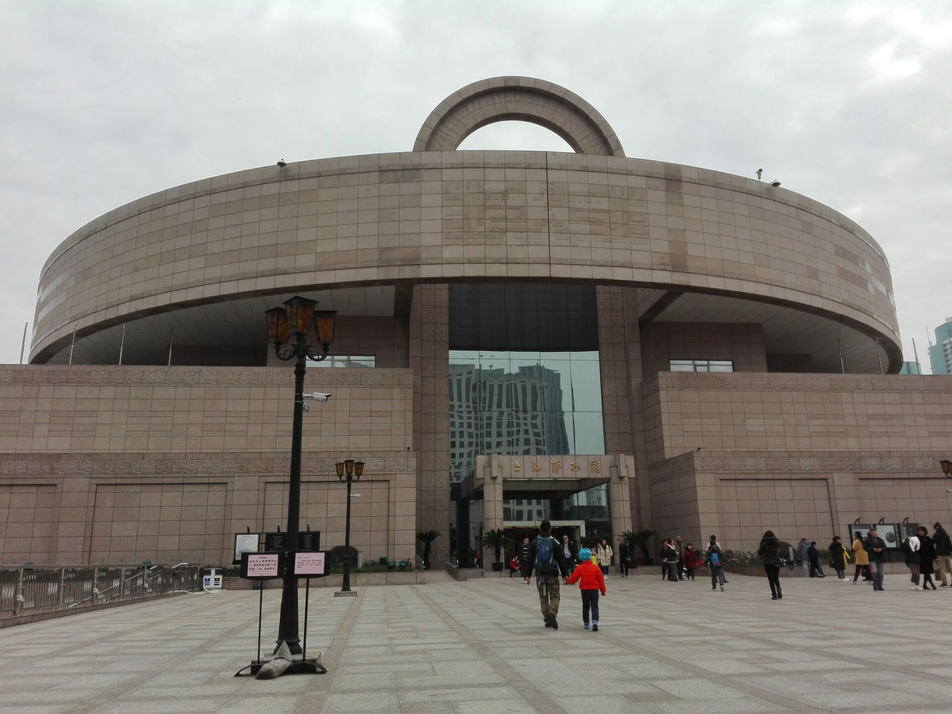 上海博物馆一般是从哪个门进