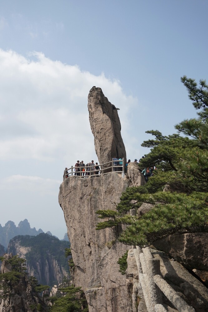 黄山风景区飞来石好玩吗,黄山风景区飞来石景点怎么样