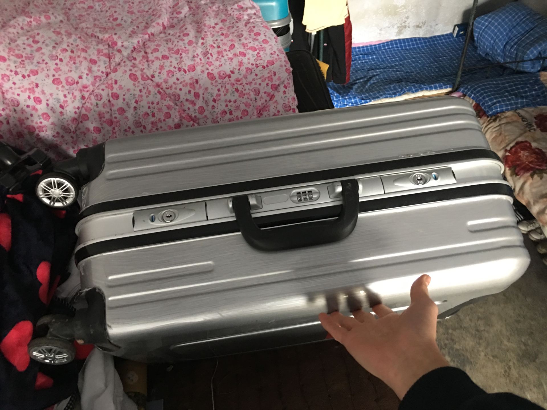 充电宝能托运上飞机吗_充电器能托运飞机吗_充电器能托运飞机吗