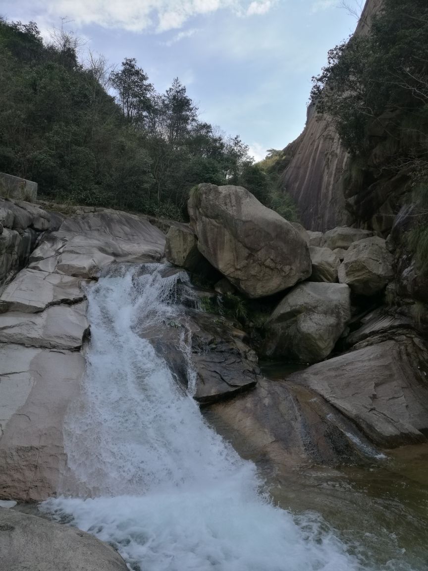 绩溪鄣山大峡谷好玩吗,绩溪鄣山大峡谷景点怎么样