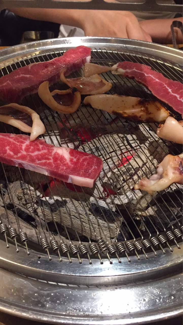 铁人黑牛の店(日式炭火烤肉)