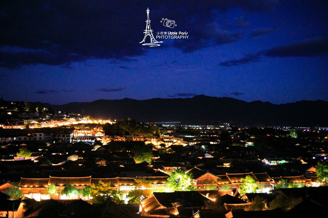 夜晚的丽江,拍到了古城夜景. 天色渐渐暗了下来.