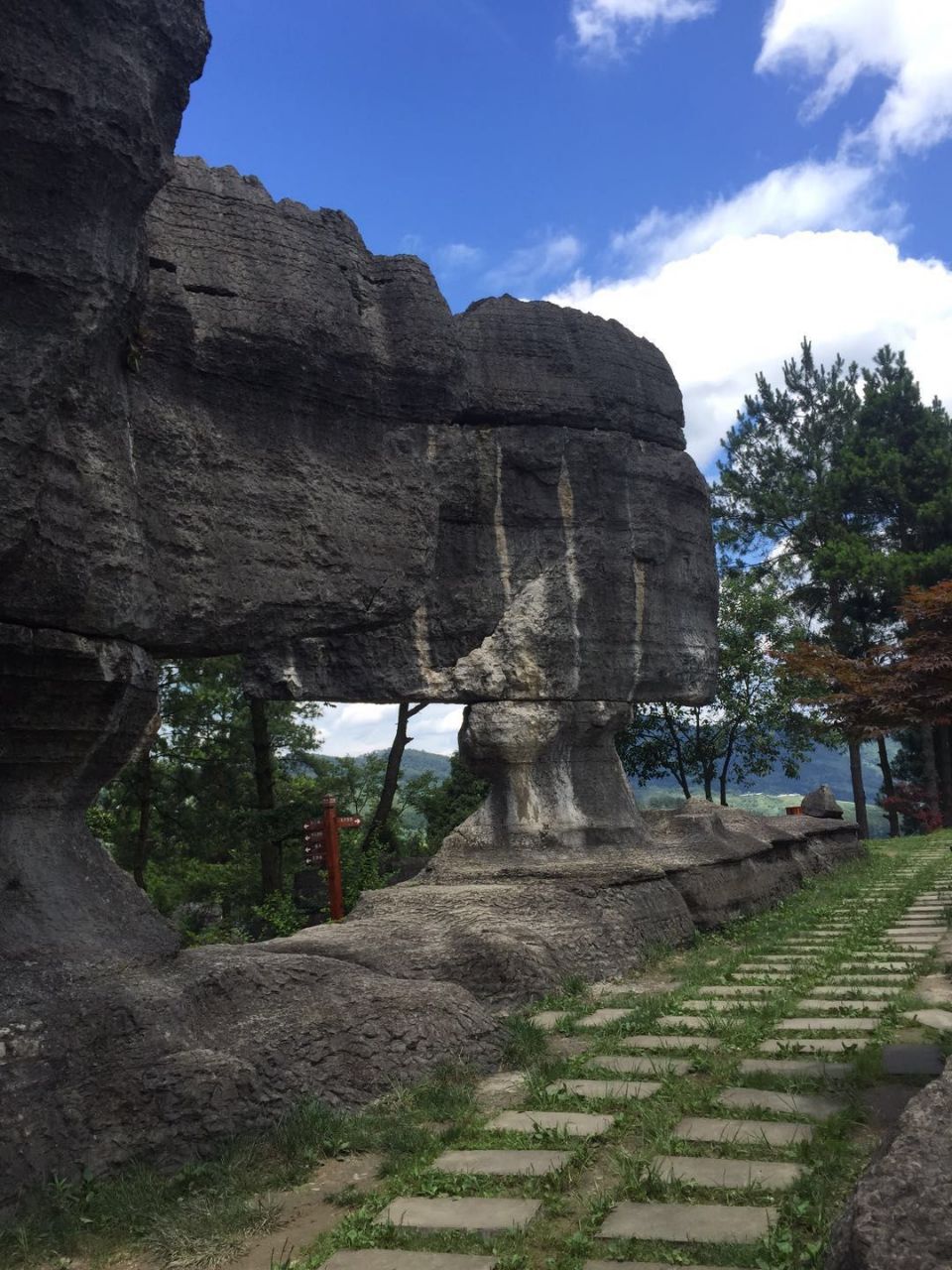                    龙鳞石海风景