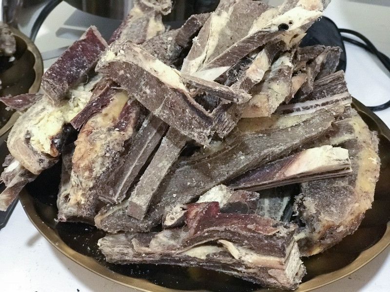 青海玉树:藏人不吃鱼是怕杀生,为何对牛羊肉大快朵颐