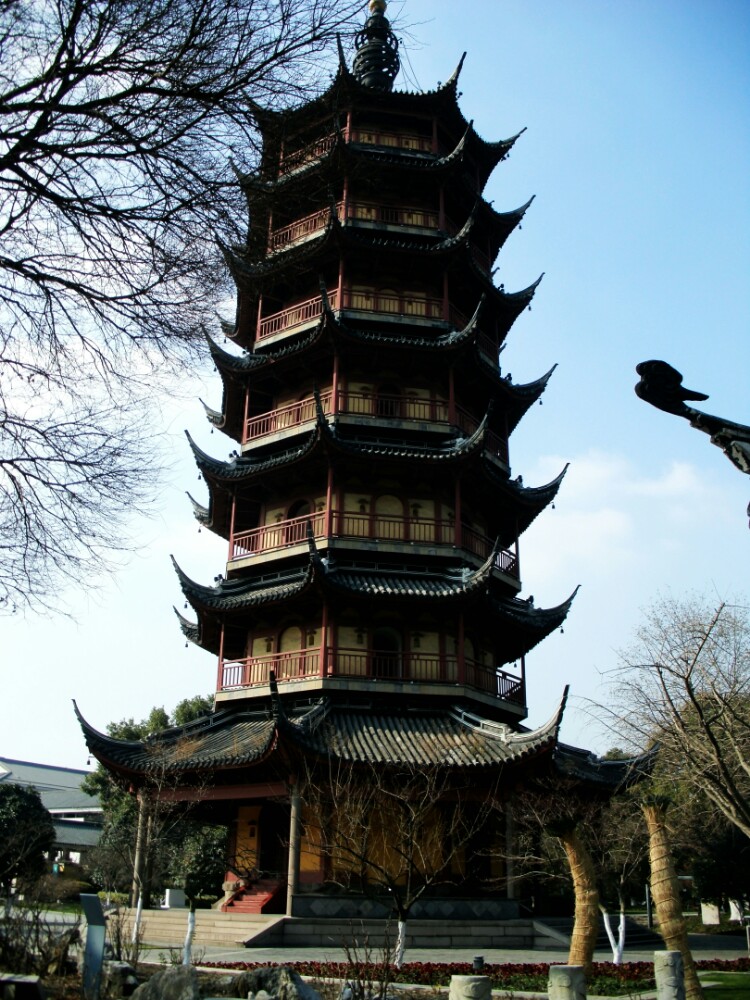 文笔塔位于红梅公园内,也是一处名胜古迹