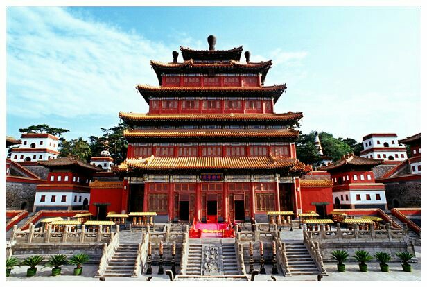 普宁寺是国家5a级旅游景区,全国重点文物保护单位,世界文化遗产,位于