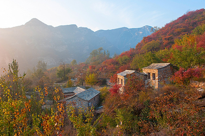 京郊最美的红叶观赏区:房山坡峰岭