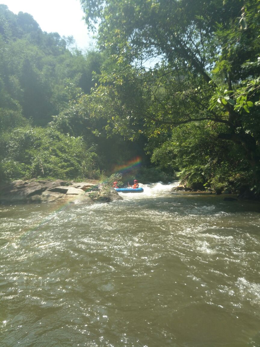 雷公峡漂流