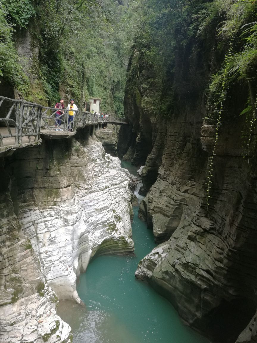 恩施地心谷景区石门河