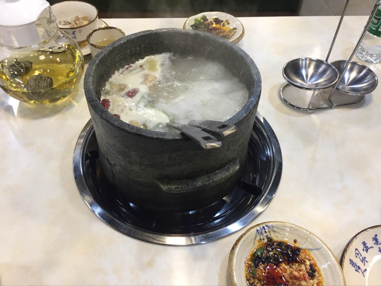 墨脱石锅椰子鸡(星沙泉塘店)