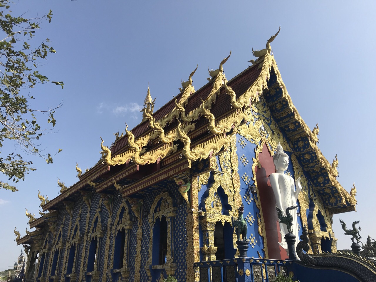 清莱白庙 黑庙 蓝庙一日游【金庙精致小团 舒适旅途 豪华车型】