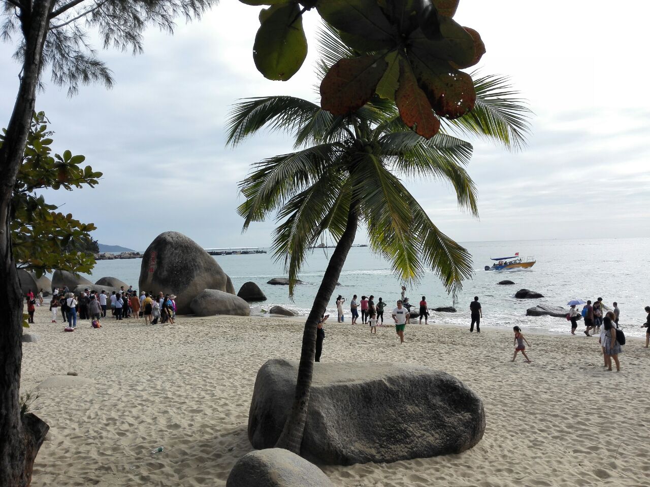 阳光海滩,美女海鲜——怀念我的三亚自由行