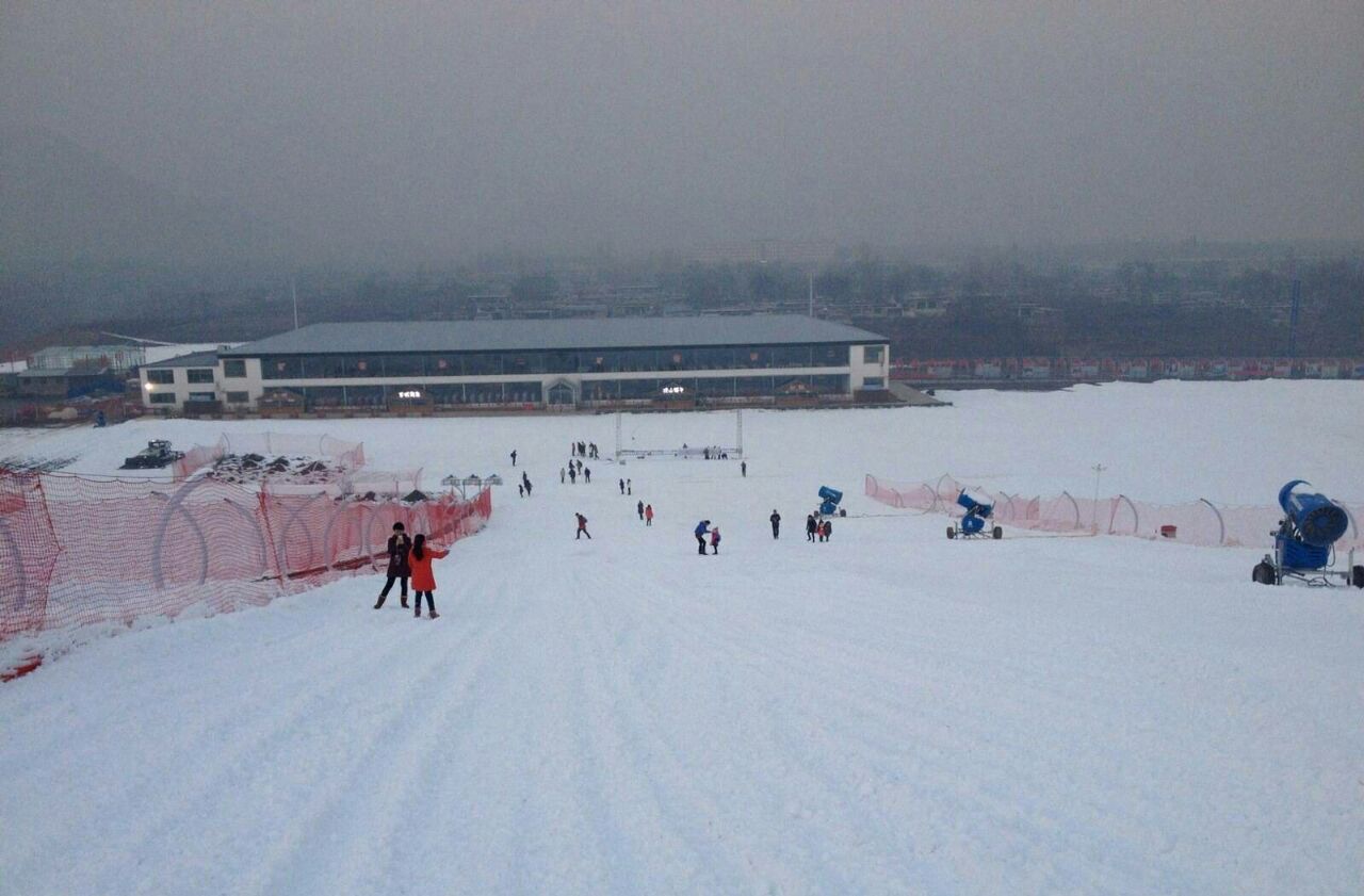 保定狼牙山滑雪场好玩吗,保定狼牙山滑雪场景点怎么样