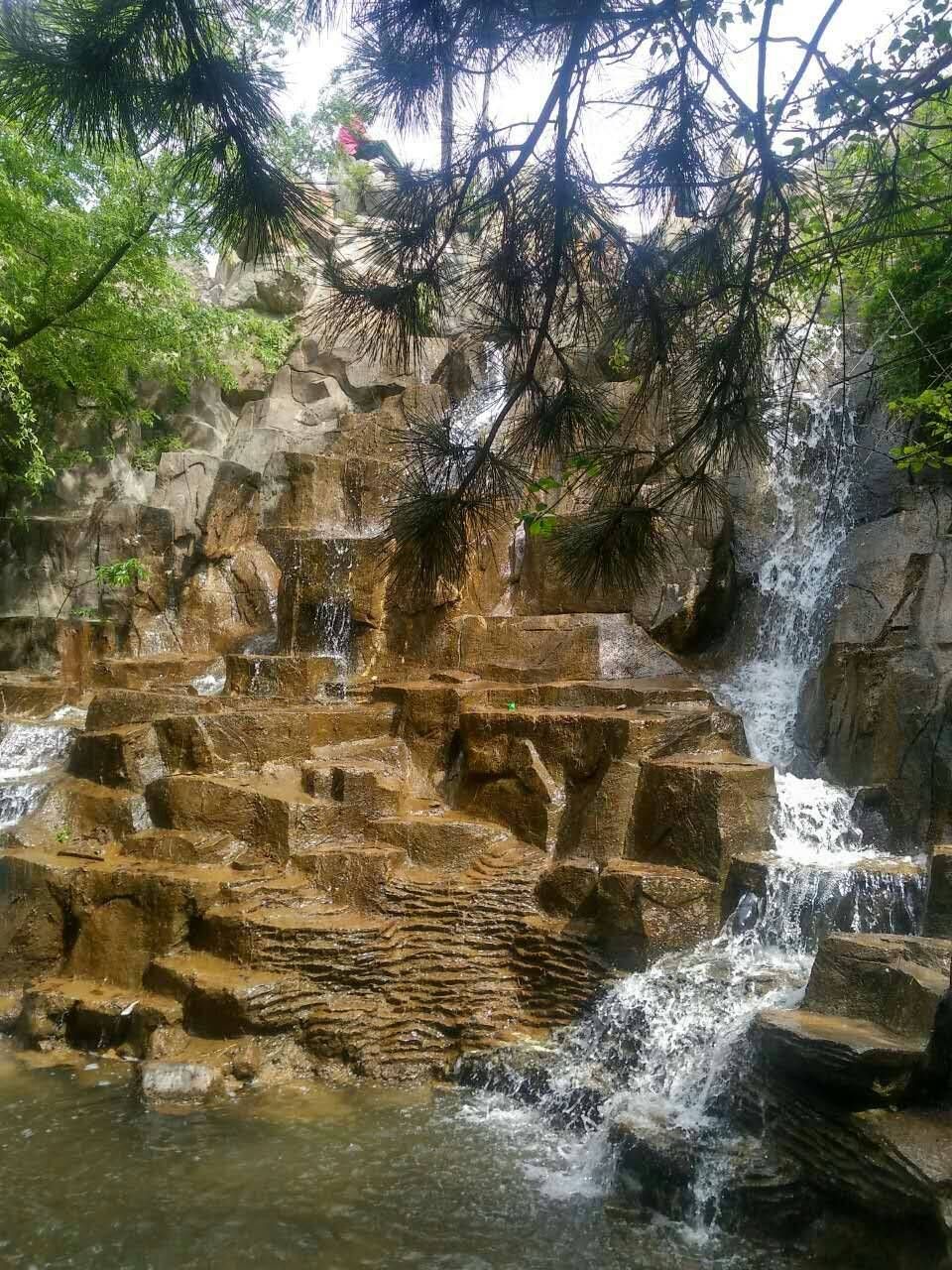 九如山瀑布群风景区