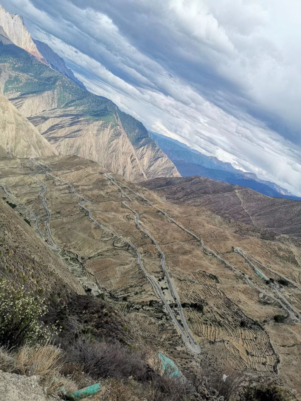 昌都业拉山九十九道拐好玩吗,昌都业拉山九十九道拐样